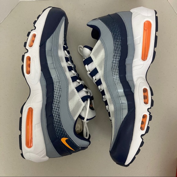 Nike Air Max 95 SE AJ2018 - Picture 3 of 12